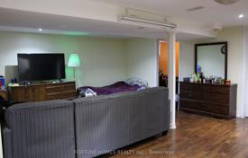 8 dormitorio casa de pueblo en Etobicoke, Canadá. C$1 544 000