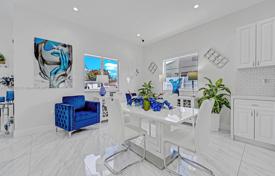 4 dormitorio casa de pueblo 182 m² en Miami, Estados Unidos. $700 000