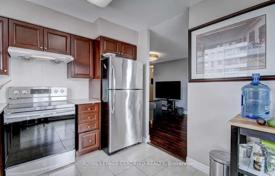 5 dormitorio piso en North York, Canadá. C$1 115 000