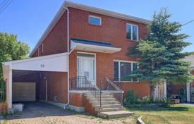Casa de pueblo – Scarborough, Toronto, Ontario,  Canadá. C$1 448 000