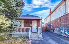 4 dormitorio casa de pueblo en Etobicoke, Canadá. C$1 379 000