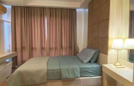 2-dormitorio apartamentos en condominio en Huai Khwang, Tailandia. $229 000