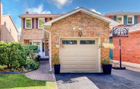 6 dormitorio casa de pueblo en Scarborough, Canadá. C$1 345 000