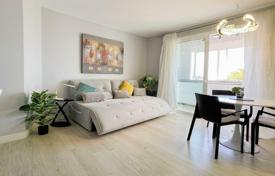 1 dormitorio piso 77 m² en Los Cristianos, España. 359 000 €