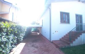 6 dormitorio villa 200 m² en Pietrasanta, Italia. 980 000 €