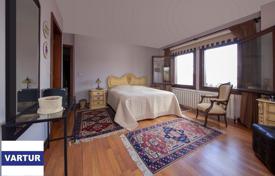 7 dormitorio villa 590 m² en Üsküdar, Turquía. $2 460 000