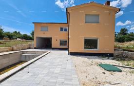 3 dormitorio casa de pueblo 191 m² en Svetvinčenat, Croacia. 690 000 €