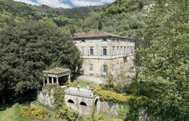 Villa 1994 m² en Lucca, Italia. 2 700 000 €