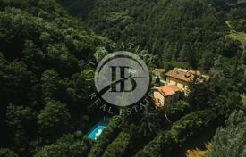 31 dormitorio villa en Castelnuovo di Garfagnana, Italia. 3 300 000 €
