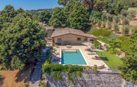 16 dormitorio finca rústica 835 m² en Orvieto, Italia. 2 600 000 €