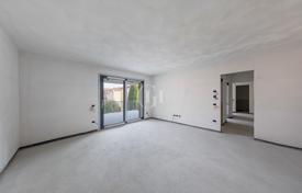 2 dormitorio piso 120 m² en Desenzano del Garda, Italia. 600 000 €