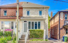 4 dormitorio adosado en Old Toronto, Canadá. C$1 406 000