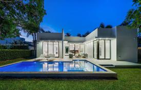 Casa de pueblo – South Miami, Florida, Estados Unidos. $2 950 000
