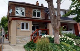 Casa de pueblo – Hillsdale Avenue East, Toronto, Ontario,  Canadá. C$2 066 000