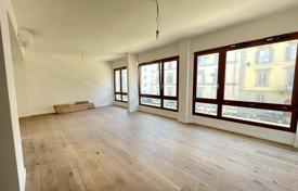 3 dormitorio piso 156 m² en Florencia, Italia. 780 000 €