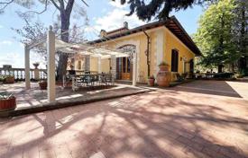 7 dormitorio villa 419 m² en Florencia, Italia. 1 600 000 €