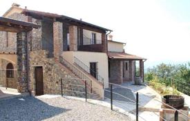 Villa – Villafranca in Lunigiana, Toscana, Italia. 700 000 €