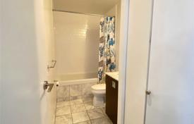 2 dormitorio piso en Charles Street East, Canadá. C$1 016 000