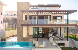 Villa – Benahavis, Andalucía, España. 1 990 000 €
