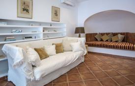 8 dormitorio chalet 280 m² en Jávea, España. 8 400 €  por semana