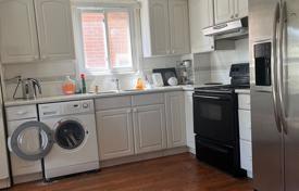 11 dormitorio adosado en North York, Canadá. C$1 786 000