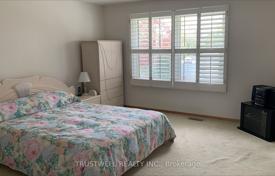 8 dormitorio casa de pueblo en Scarborough, Canadá. C$1 698 000