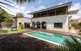4 dormitorio casa de pueblo 488 m² en Argentona, España. 1 280 000 €