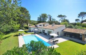 Villa – Mougins, Costa Azul, Francia. 1 990 000 €