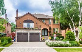 Casa de pueblo – Scarborough, Toronto, Ontario,  Canadá. C$1 609 000