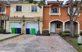 3 dormitorio adosado 192 m² en Sunrise, Estados Unidos. $527 000