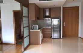 1-dormitorio apartamentos en condominio en Khlong Toei, Tailandia. $232 000