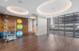 6 dormitorio piso en Etobicoke, Canadá. C$905 000