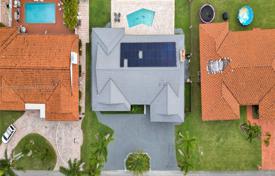 Casa de pueblo – Hialeah, Florida, Estados Unidos. $1 399 000