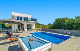 4 dormitorio casa de pueblo 131 m² en Svetvinčenat, Croacia. 613 000 €