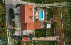 5 dormitorio casa de pueblo 340 m² en Sibenik-Knin, Croacia. 950 000 €