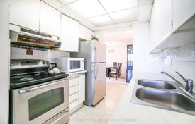 7 dormitorio piso en Scarborough, Canadá. C$798 000