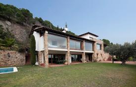 5 dormitorio villa 500 m² en Premià de Dalt, España. 6 100 €  por semana