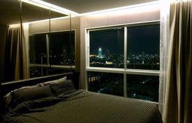 2-dormitorio apartamentos en condominio en Sathon, Tailandia. $151 000