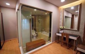 2-dormitorio apartamentos en condominio en Khlong Toei, Tailandia. $430 000