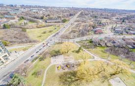 6 dormitorio piso en North York, Canadá. C$693 000