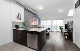 1 dormitorio piso en Dupont Street, Canadá. C$741 000