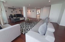 4-dormitorio apartamentos en condominio en Bang Rak, Tailandia. $3 060  por semana
