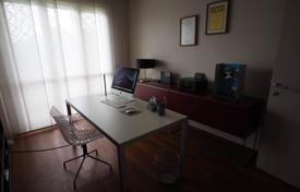 3 dormitorio piso 170 m² en Agliana, Italia. 749 000 €