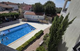 2 dormitorio piso 72 m² en Peroj, Croacia. 304 000 €