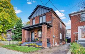 Casa de pueblo – Gerrard Street East, Toronto, Ontario,  Canadá. C$1 524 000