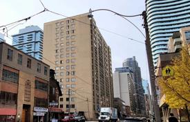 2 dormitorio piso en Carlton Street, Canadá. C$1 244 000