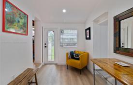 3 dormitorio casa de pueblo 82 m² en Miami, Estados Unidos. $669 000