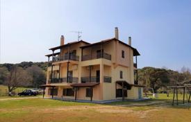 8 dormitorio casa de pueblo 350 m² en Ierissos, Grecia. 970 000 €