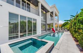 Villa – Sunny Isles Beach, Florida, Estados Unidos. $4 695 000