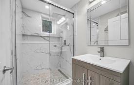 16 dormitorio casa de pueblo en North York, Canadá. C$2 259 000